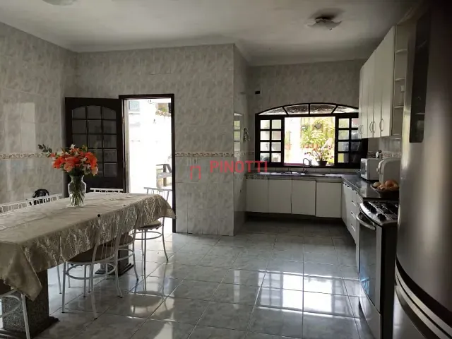 Sobrado 3 quartos e 4 banheiros, à venda, no bairro Parque Selecta(Montanhão) em São Bernardo do Campo