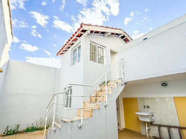 Sobrado com 120m² 3 quartos e 2 banheiros, para alugar, no bairro Planalto Paulista em São Paulo