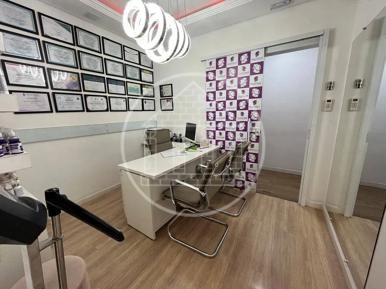 Sobrado, 1 quarto, 270 m² - Foto 2