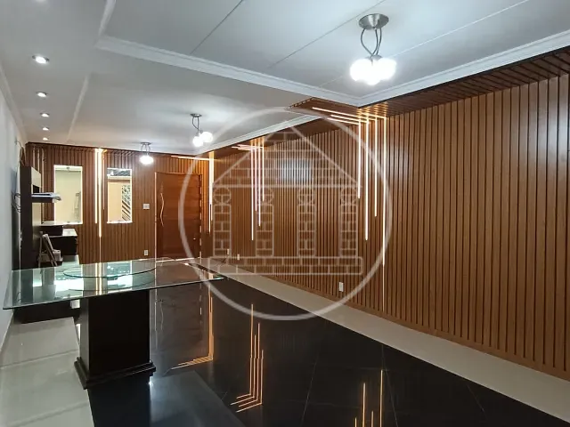 Sobrado com 140m² 2 quartos e 1 banheiro, à venda, no bairro Jardim Guanabara em São Paulo