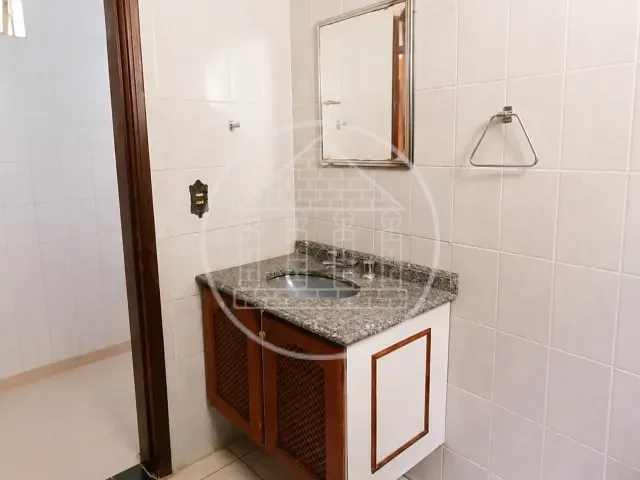 Sobrado com 180m² 3 quartos e 3 banheiros, à venda, no bairro Jardim Ipanema (Zona Sul) em São Paulo