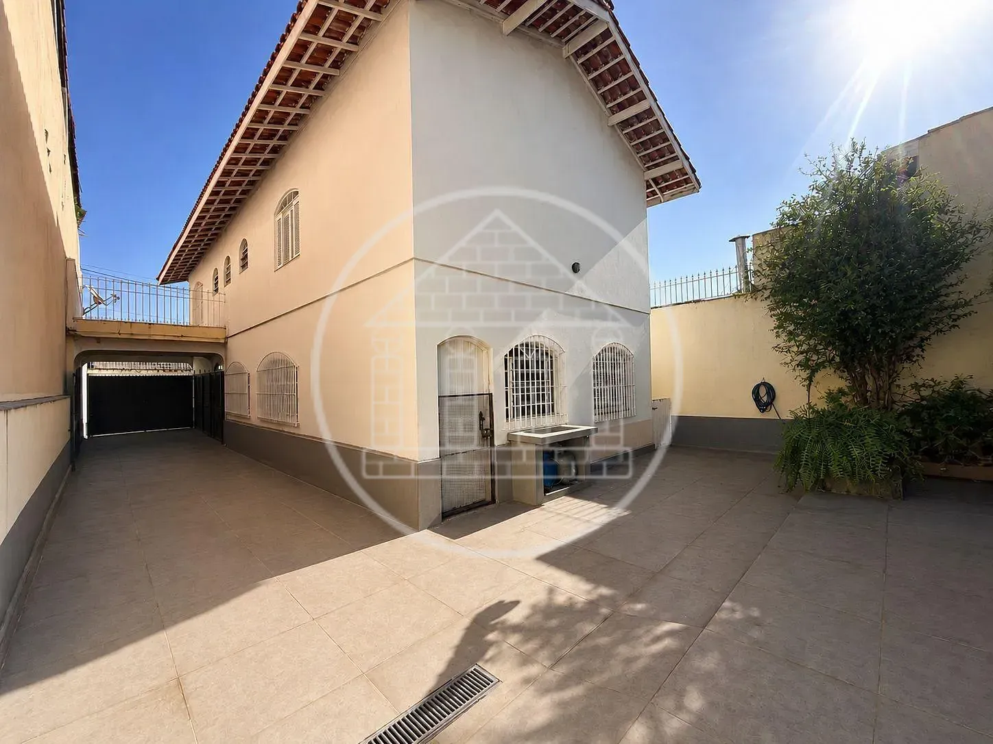 Sobrado, 3 quartos, 292 m² - Foto 1