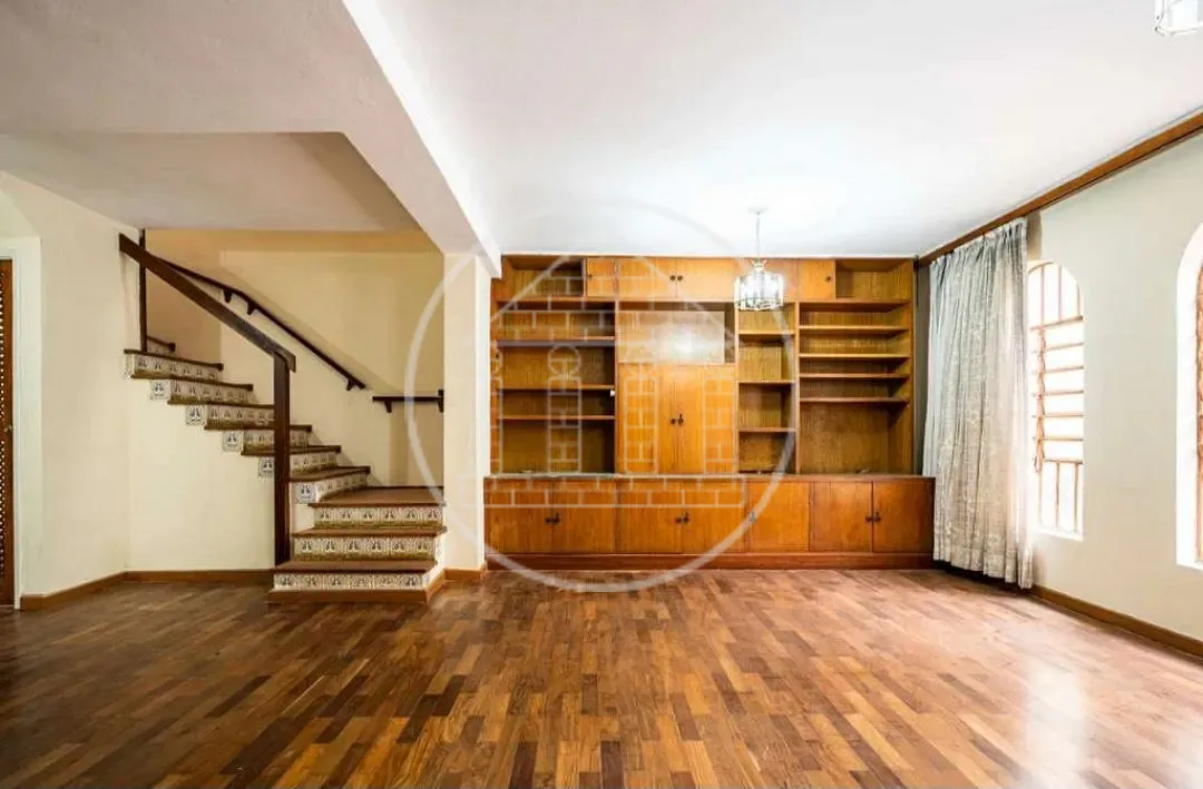 Sobrado, 6 quartos, 196 m² - Foto 1