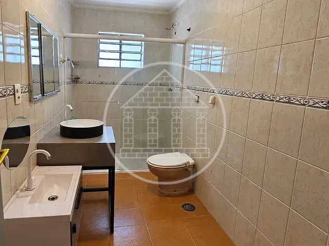 Sobrado com 171m² 4 quartos e 5 banheiros, à venda ou para alugar, no bairro Chácara Japonesa em São Paulo