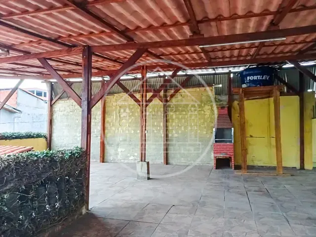 Sobrado com 551m² 2 quartos e 2 banheiros, à venda, no bairro Conjunto Habitacional Brigadeiro Faria Lima em São Paulo