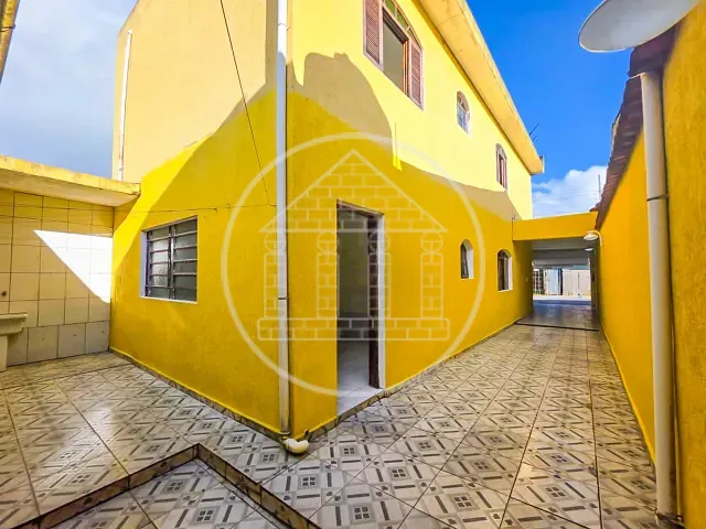 Sobrado com 200m² 3 quartos e 2 banheiros, à venda ou para alugar, no bairro Vila Roschel em São Paulo