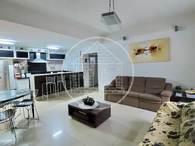 Sobrado com 400m² 3 quartos e 6 banheiros, à venda, no bairro Jardim Casa Grande em São Paulo