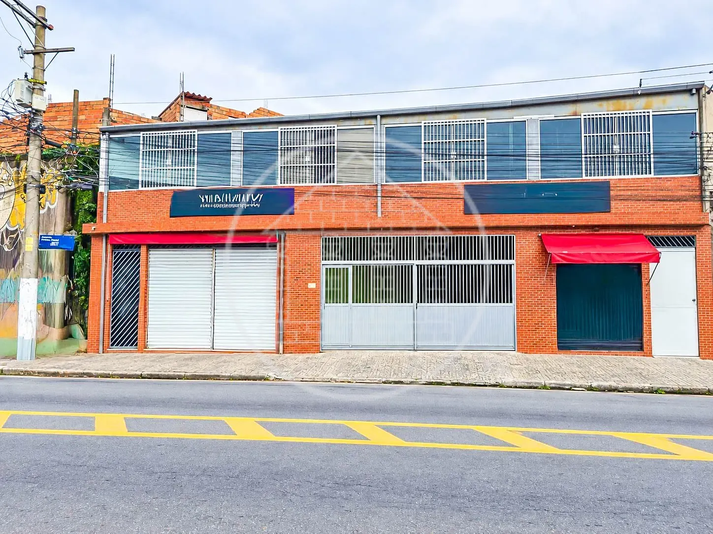 Sobrado, 2 quartos, 700 m² - Foto 1