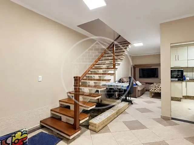 Sobrado com 114m² 4 quartos e 4 banheiros, para alugar, no bairro Cidade Dutra em São Paulo