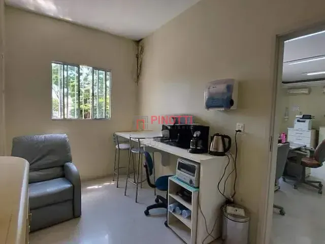 Sobrado à venda ou para alugar, no bairro Jardim do Mar em São Bernardo do Campo