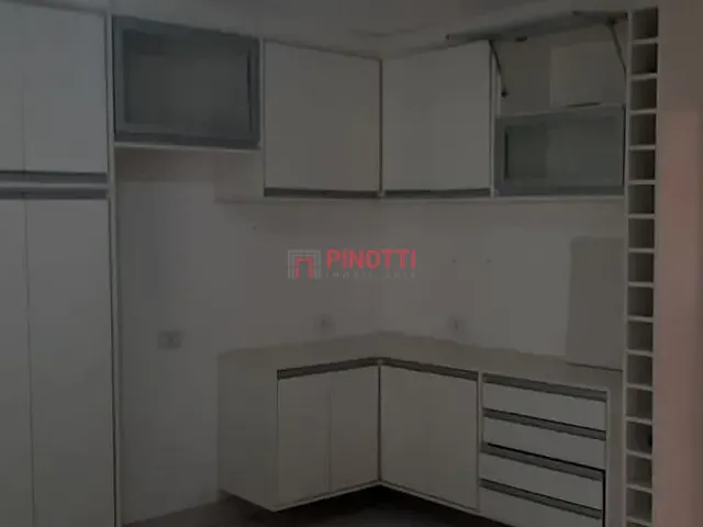 Sobrado 3 quartos e 4 banheiros, à venda ou para alugar, no bairro Centro em São Bernardo do Campo