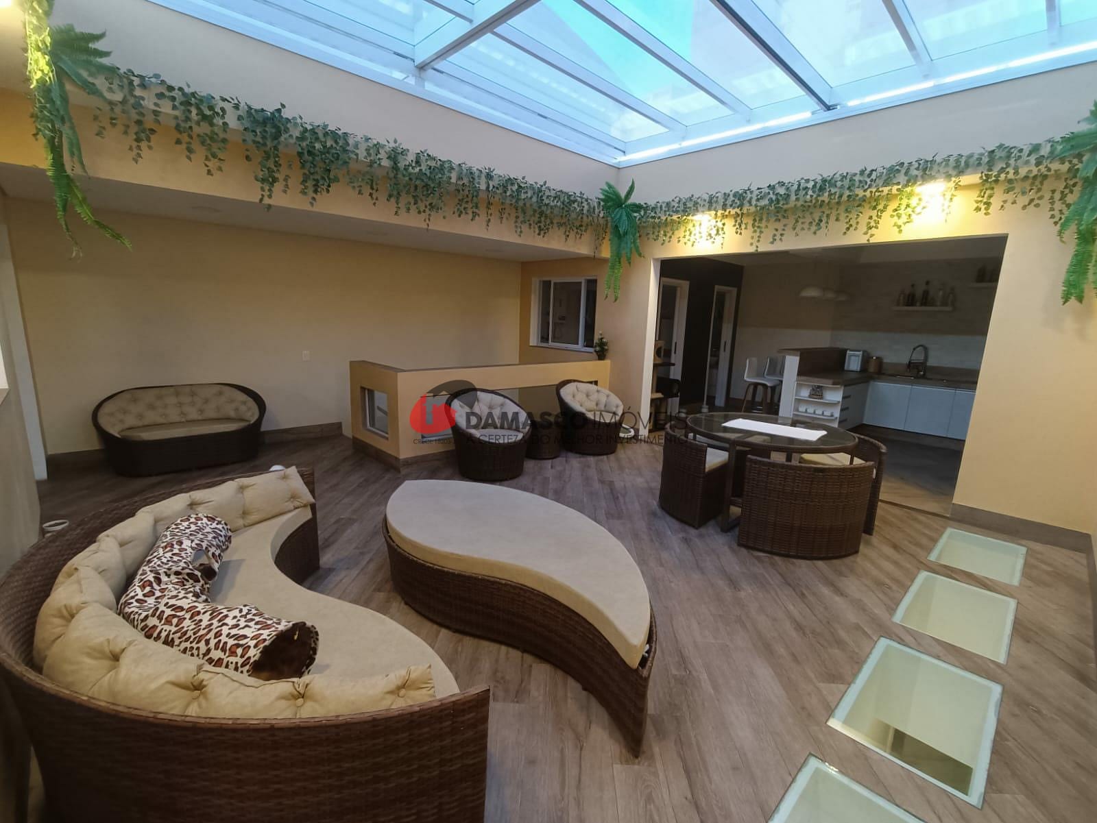 Sobrado à venda 2 Quartos, 2 Suites, 3 Vagas, Fundação, São Caetano do Sul - SP