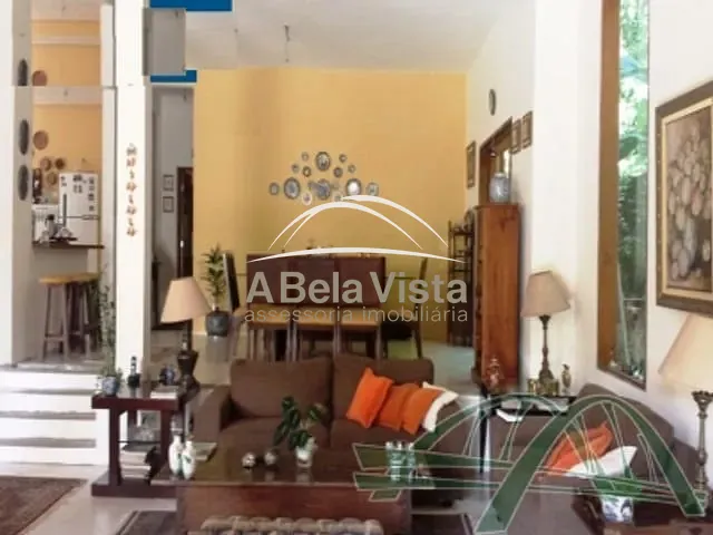 Sobrado com 970m² 3 quartos e 2 banheiros, à venda, no bairro Chacara Santa Lucia dos Ypes em Carapicuíba