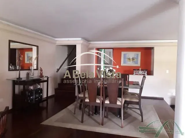 Sobrado com 303m² 3 quartos e 5 banheiros, à venda, no bairro Jardim Semiramis em Cotia