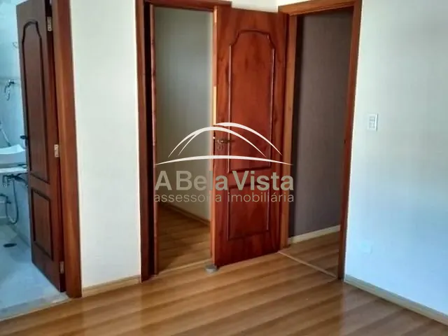 Sobrado com 306m² 3 quartos e 4 banheiros, à venda, no bairro Rochdale em Osasco