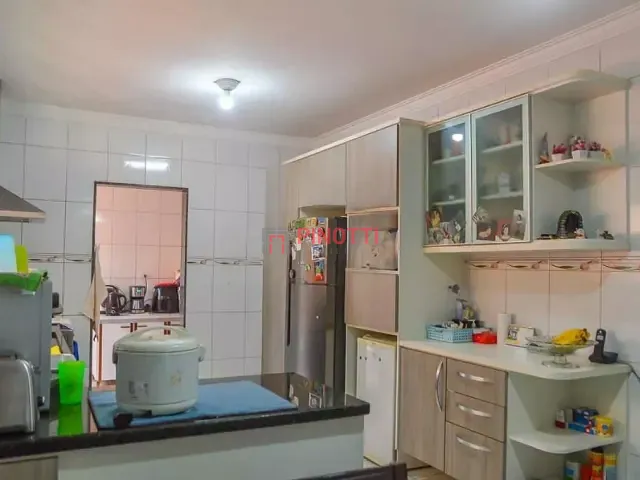 Sobrado 3 quartos e 2 banheiros, à venda, no bairro Jardim Thelma em São Bernardo do Campo