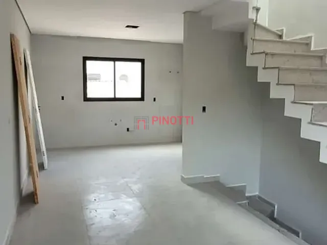 Sobrado 2 quartos e 1 banheiro, à venda, no bairro Jardim Santo Alberto em Santo André