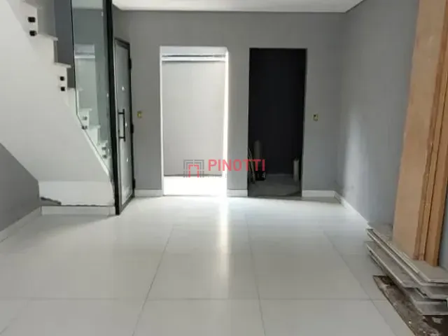 Sobrado 2 quartos e 1 banheiro, à venda, no bairro Jardim Santo Alberto em Santo André