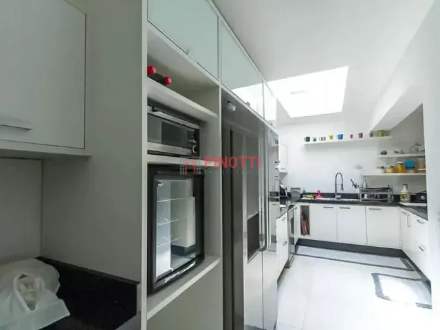 Sobrado 3 quartos e 2 banheiros, à venda, no bairro Nova Petrópolis em São Bernardo do Campo