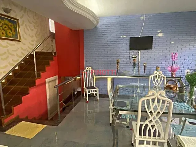 Sobrado 3 quartos e 6 banheiros, à venda, no bairro Santa Terezinha em São Bernardo do Campo
