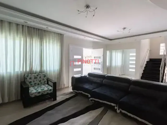 Sobrado 4 quartos e 5 banheiros, à venda, no bairro Nova Petrópolis em São Bernardo do Campo