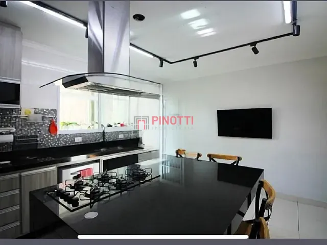 Sobrado 3 quartos e 2 banheiros, à venda, no bairro Parque São Diogo em São Bernardo do Campo