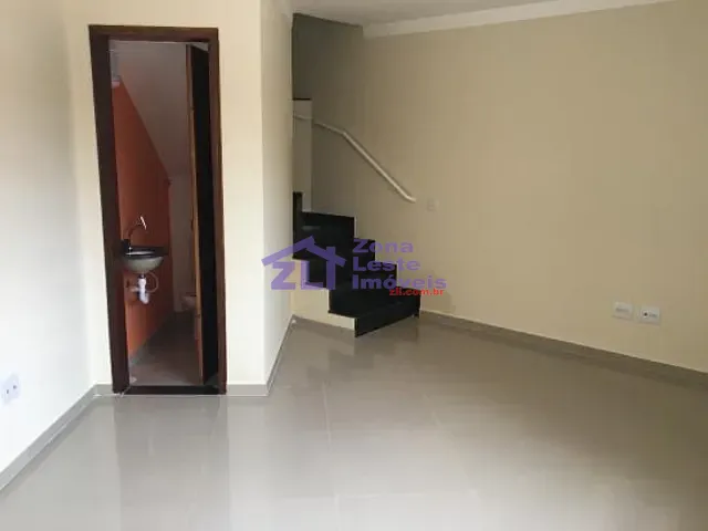 Sobrado com 100m² 3 quartos e 1 banheiro, à venda, no bairro Vila Carmosina em São Paulo