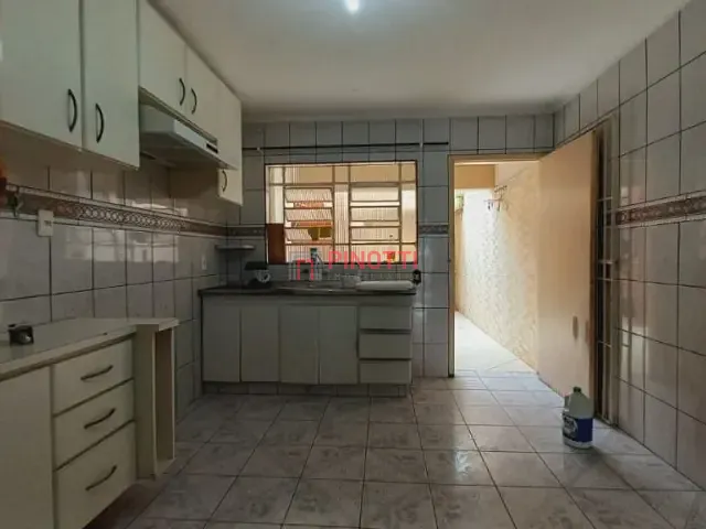 Sobrado 2 quartos e 1 banheiro, à venda, no bairro Jardim Petroni em São Bernardo do Campo