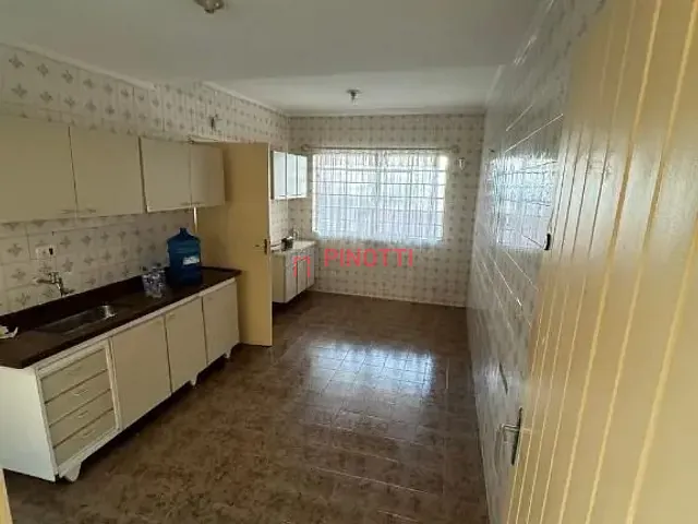 Sobrado 3 quartos e 2 banheiros, à venda, no bairro Jardim em Santo André