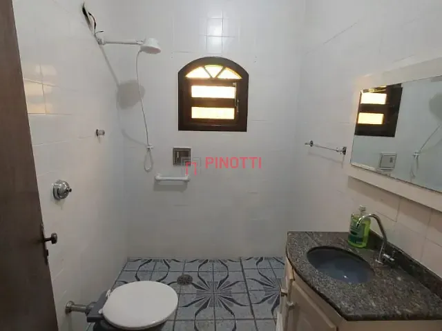 Sobrado 3 quartos e 3 banheiros, para alugar, no bairro Jardim Las Vegas em Santo André
