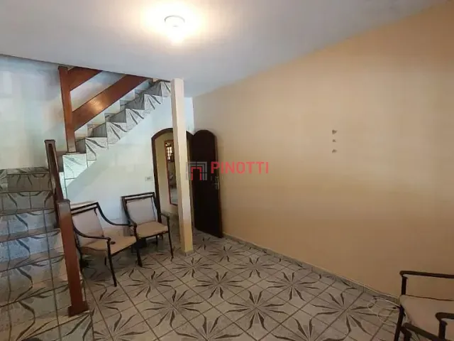 Sobrado 3 quartos e 3 banheiros, para alugar, no bairro Jardim Las Vegas em Santo André