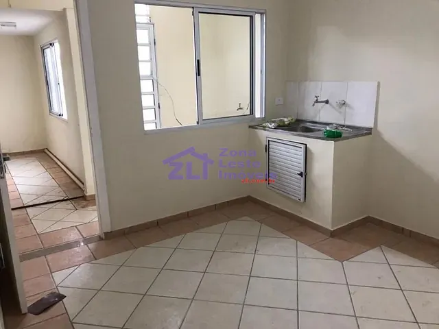 Sobrado com 150m² 3 quartos e 1 banheiro, para alugar, no bairro Vila Gomes Cardim em São Paulo
