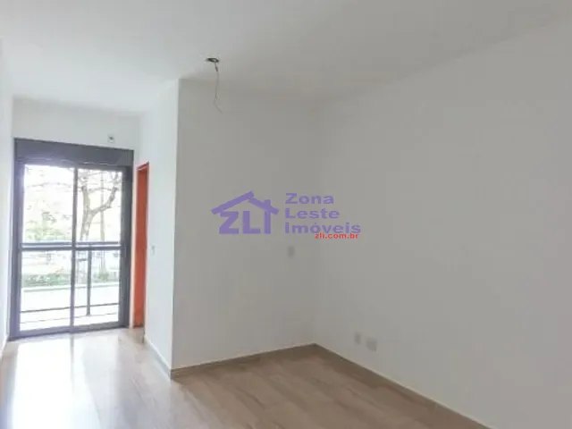 Sobrado com 110m² 3 quartos e 2 banheiros, à venda, no bairro Jardim Avelino em São Paulo