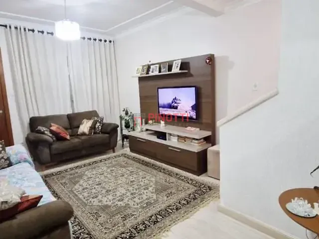 Sobrado 2 quartos e 1 banheiro, à venda, no bairro Jardim Calux em São Bernardo do Campo