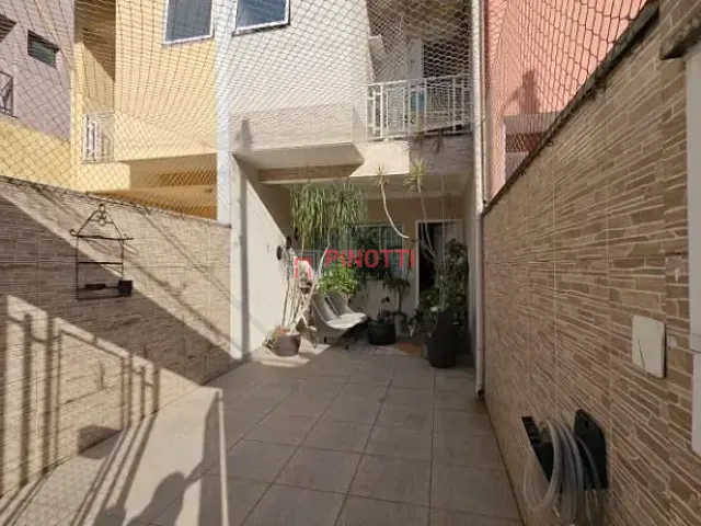 Sobrado 2 quartos e 2 banheiros, à venda, no bairro Santa Terezinha em São Bernardo do Campo