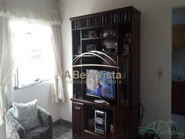Sobrado com 250m² 6 quartos e 2 banheiros, à venda, no bairro Jardim Água Boa em Osasco