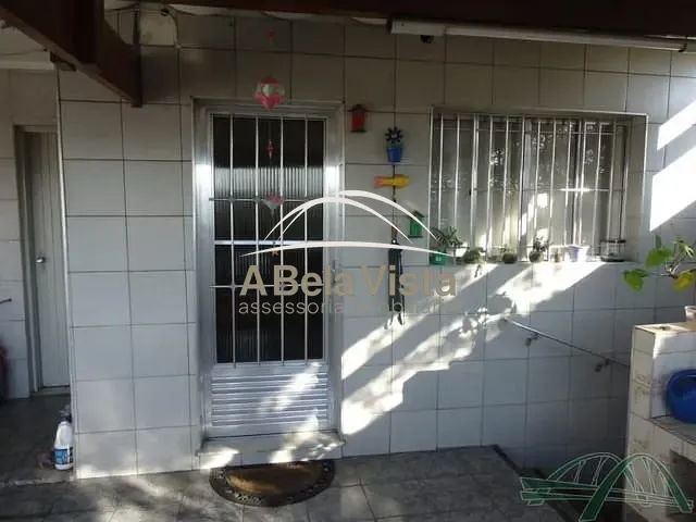 Sobrado 3 quartos e 2 banheiros, à venda, no bairro Vila Yolanda em Osasco