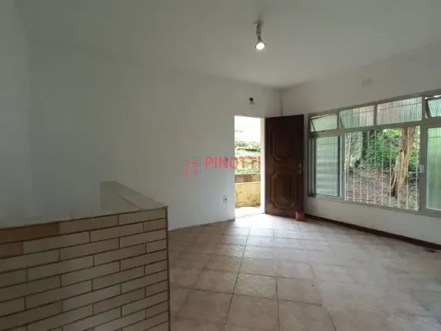 Sobrado 4 quartos e 2 banheiros, para alugar, no bairro Dos Finco em São Bernardo do Campo