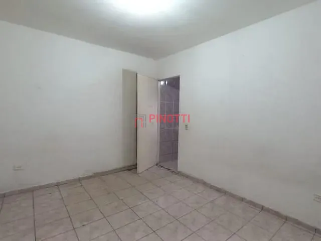 Sobrado 2 quartos e 1 banheiro, para alugar, no bairro Ferrazópolis em São Bernardo do Campo