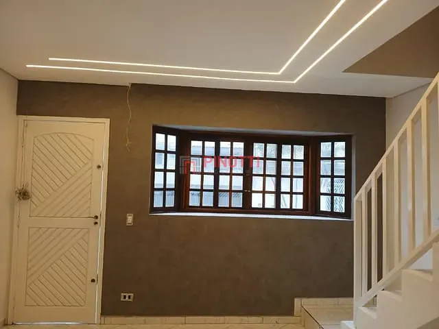 Sobrado 2 quartos e 3 banheiros, à venda, no bairro Vila Scarpelli em Santo André