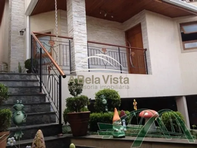 Sobrado com 360m² 4 quartos e 6 banheiros, à venda, no bairro City Bussocaba em Osasco