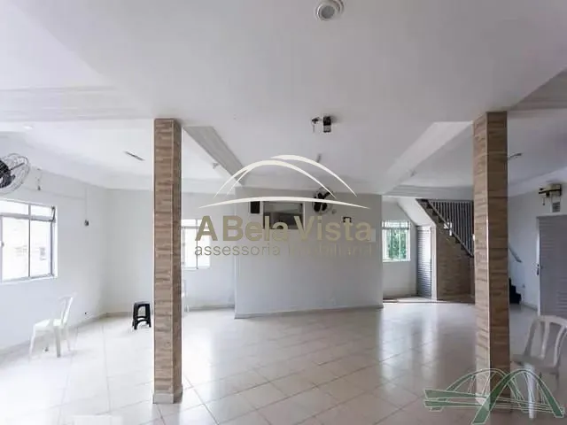 Sobrado com 280m² 5 quartos e 1 banheiro, à venda, no bairro Santo Antônio em Osasco