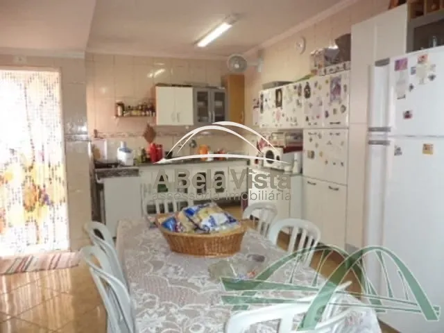 Sobrado com 253m² 5 quartos e 4 banheiros, à venda, no bairro Pestana em Osasco