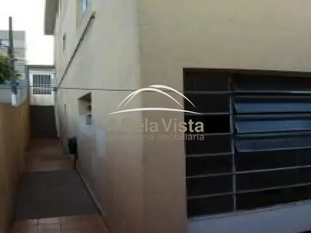 Sobrado com 111m² 3 quartos e 2 banheiros, à venda, no bairro Km 18 em Osasco
