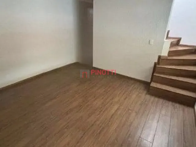 Sobrado 3 quartos e 2 banheiros, à venda, no bairro Vila Luzita em Santo André