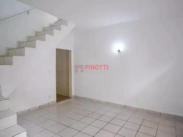 Sobrado 2 quartos e 2 banheiros, para alugar, no bairro Rudge Ramos em São Bernardo do Campo