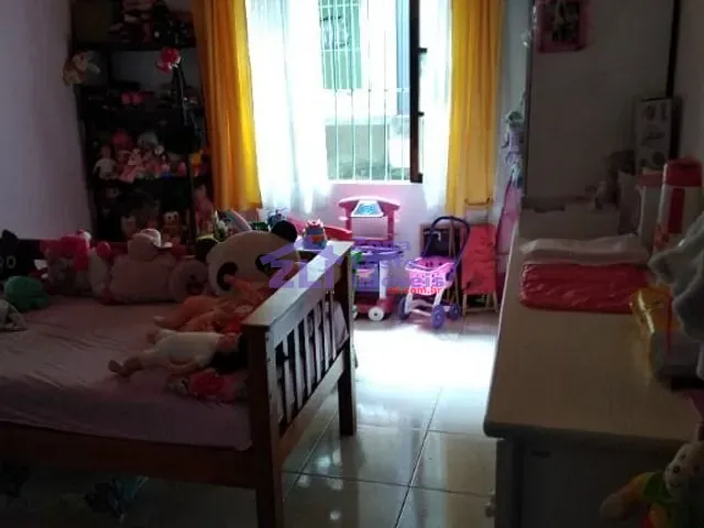 Sobrado com 250m² 3 quartos e 3 banheiros, à venda, no bairro Jardim Iva em São Paulo