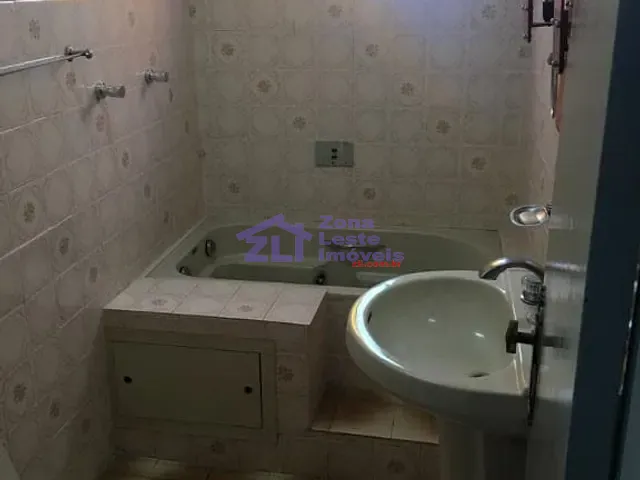 Sobrado com 1800m² 4 quartos e 3 banheiros, à venda, no bairro Parque Maria Luiza em São Paulo