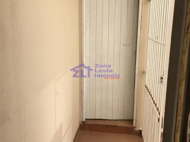 Sobrado com 1800m² 4 quartos e 3 banheiros, à venda, no bairro Parque Maria Luiza em São Paulo