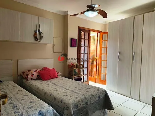 Sobrado com 156m² 2 quartos e 2 banheiros, à venda, no bairro Santa Maria em São Caetano do Sul